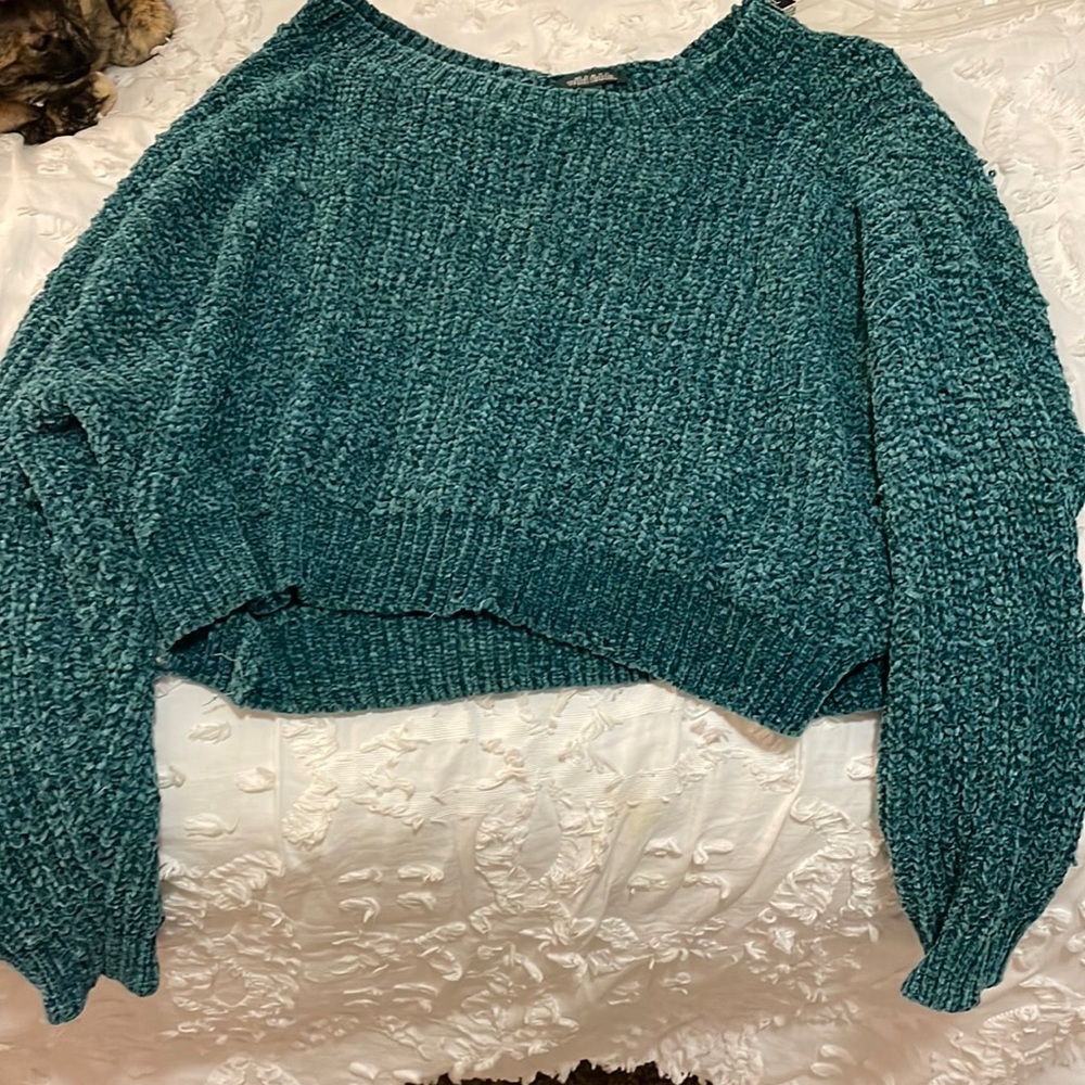 Cropped target sweater
